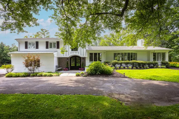 5025 Drake Rd, Indian Hill, OH 45243