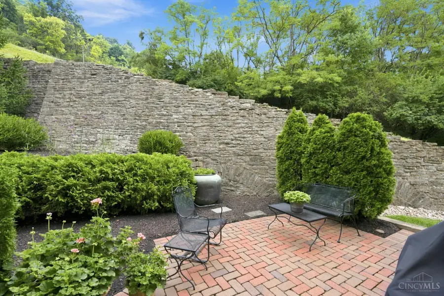 1498 Riverside Drive, Cincinnati, OH 45202 - #3