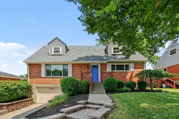 2589 S Kathwood Circle, Reading, OH 45236