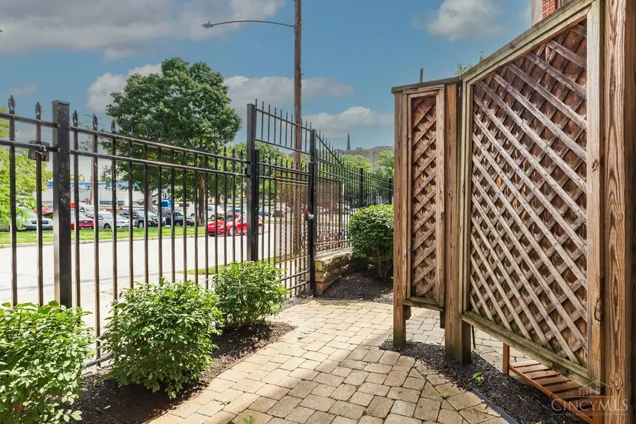 2356 Park Avenue #104, Cincinnati, OH 45206 - #2
