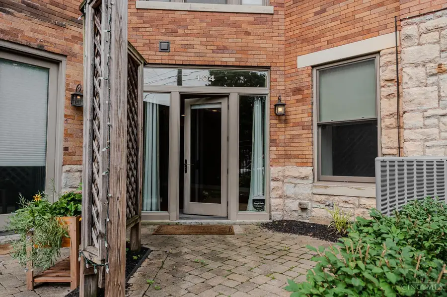 2356 Park Avenue #104, Cincinnati, OH 45206 - #3