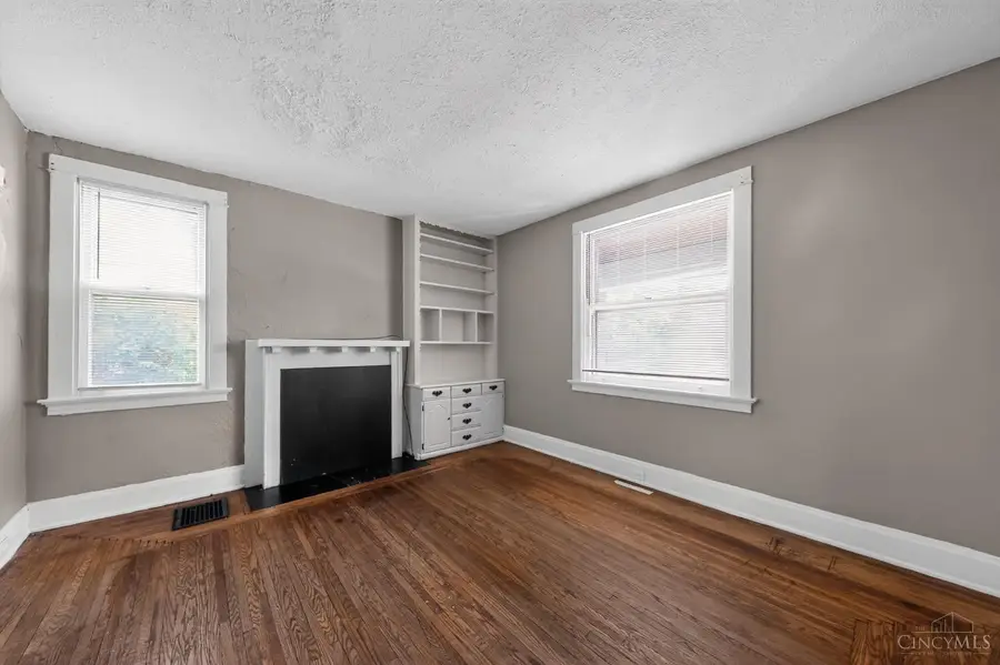 2874 Montana Avenue, Cincinnati, OH 45211 - #3