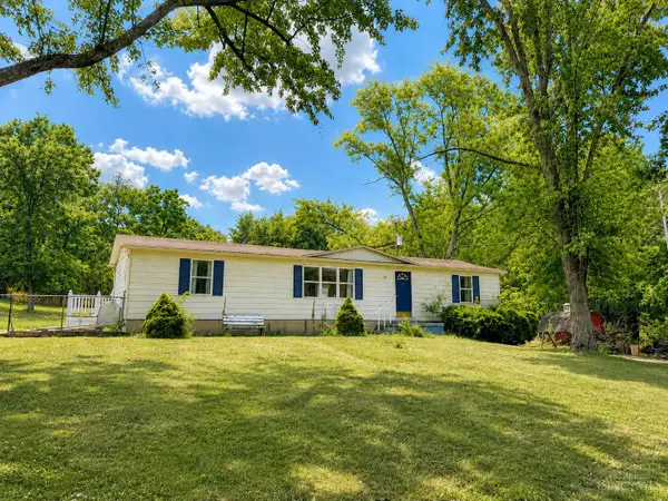 8820 Butler Warren Road, Deerfield Twp., OH 45040