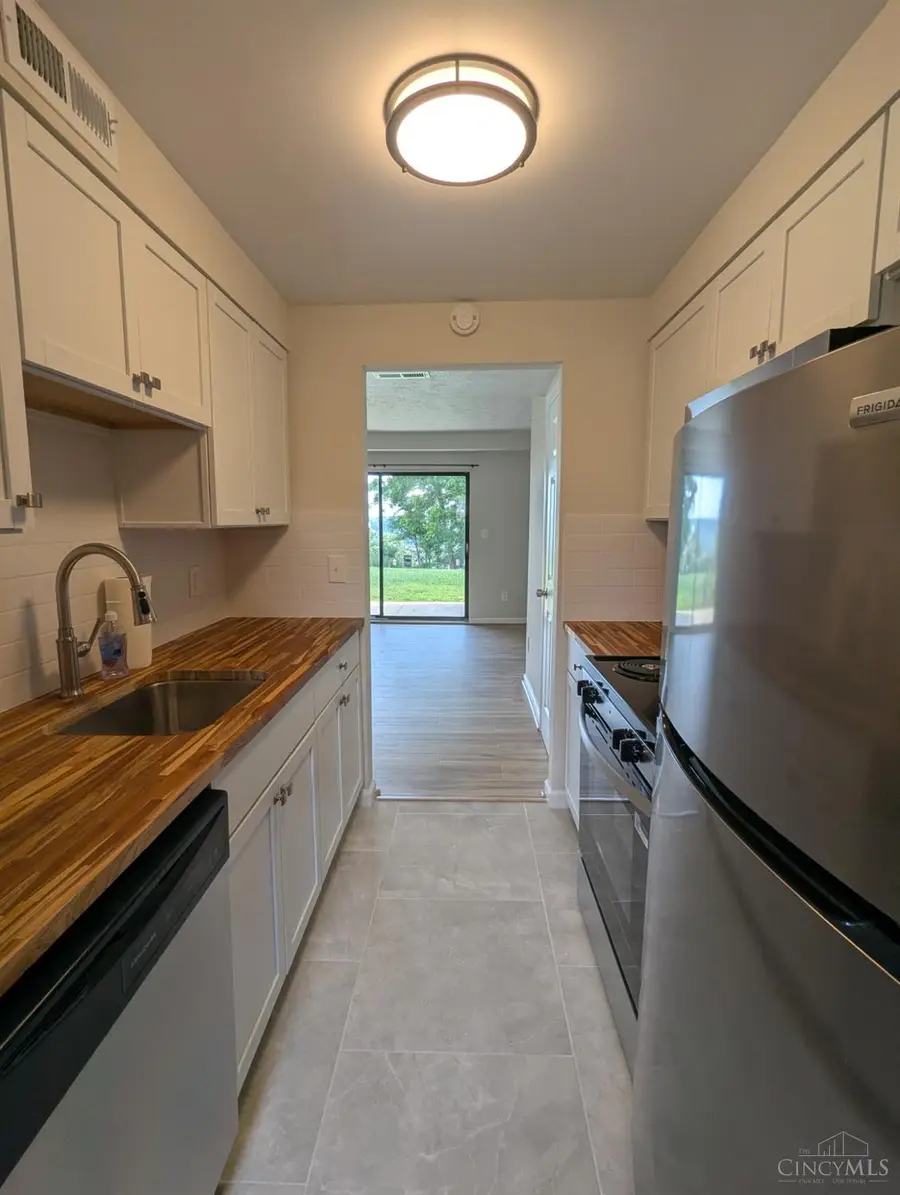 355 Grand Avenue #105, Cincinnati, OH 45205 - #3