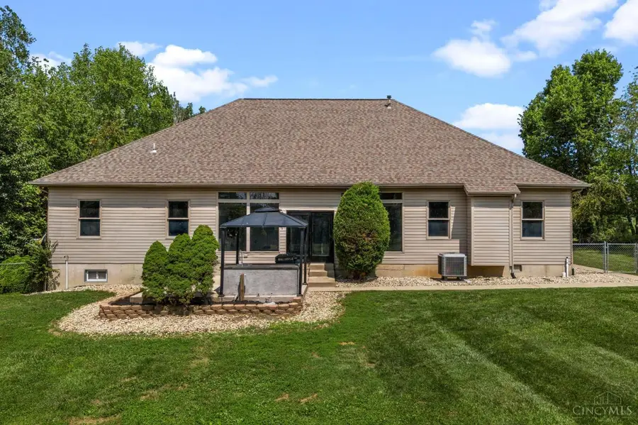 837 Leslie Drive, Wilmington, OH 45177 - #2