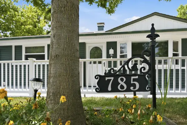785 Hinton Place, Forest Park, OH 45240