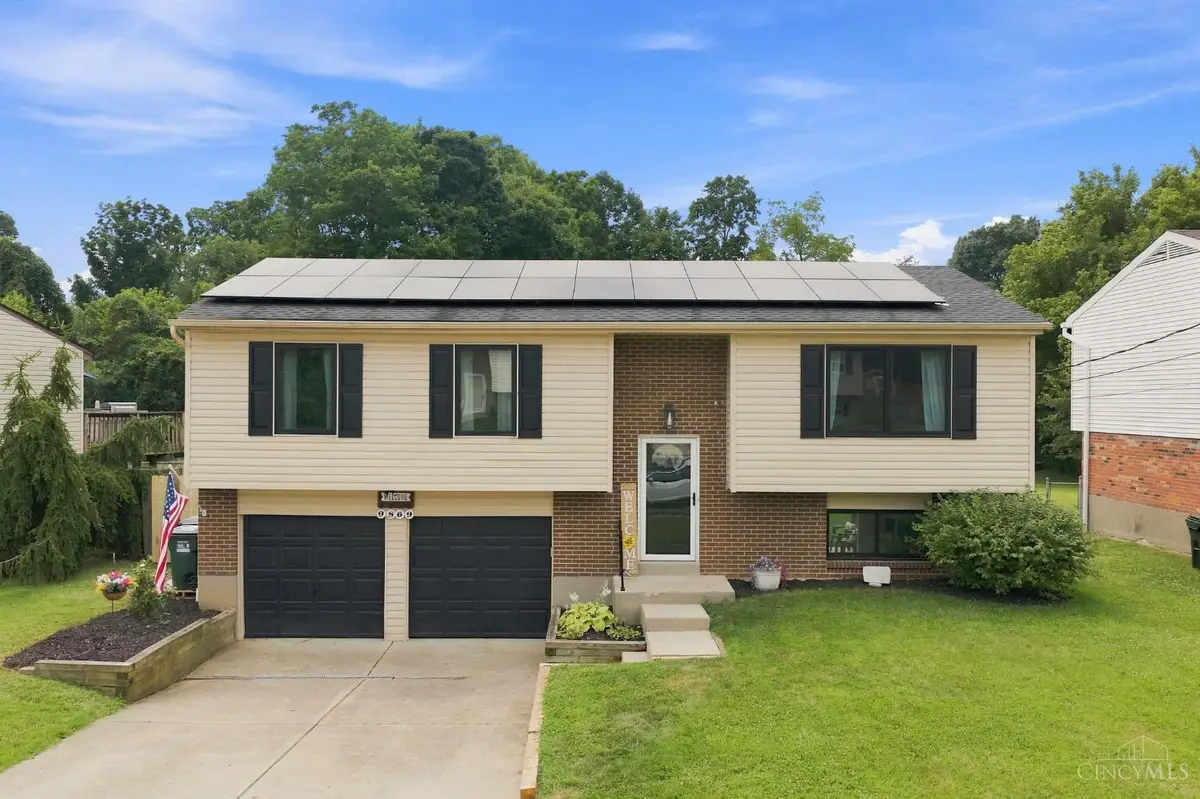9869 Greenriver Drive, Northbrook, OH 45231 - #1