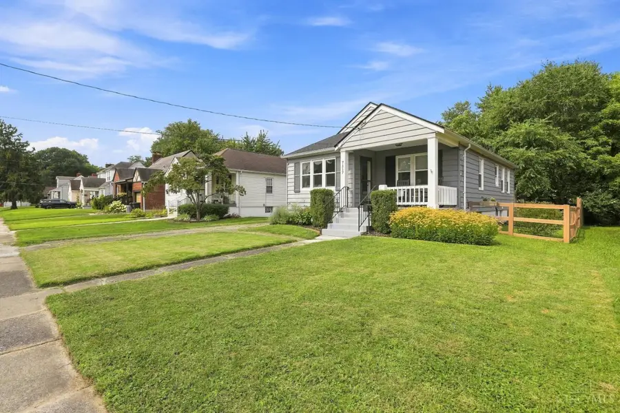 7117 Delaware Avenue, Deer Park, OH 45236 - #2