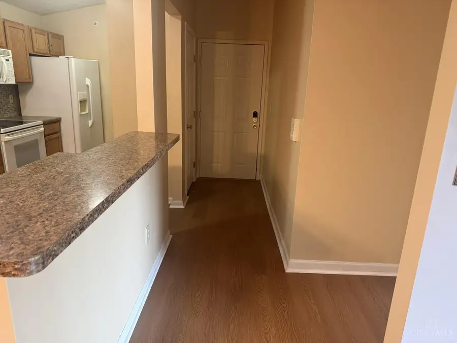 7506 Shawnee Ln Apt 369, West Chester, OH 45069 - #2