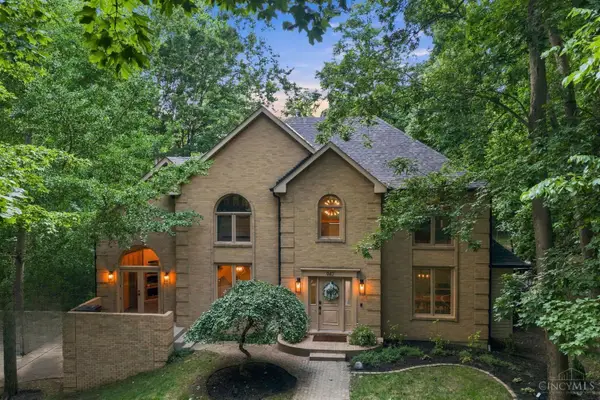 947 Woodcreek Drive, Miami Twp, OH 45150