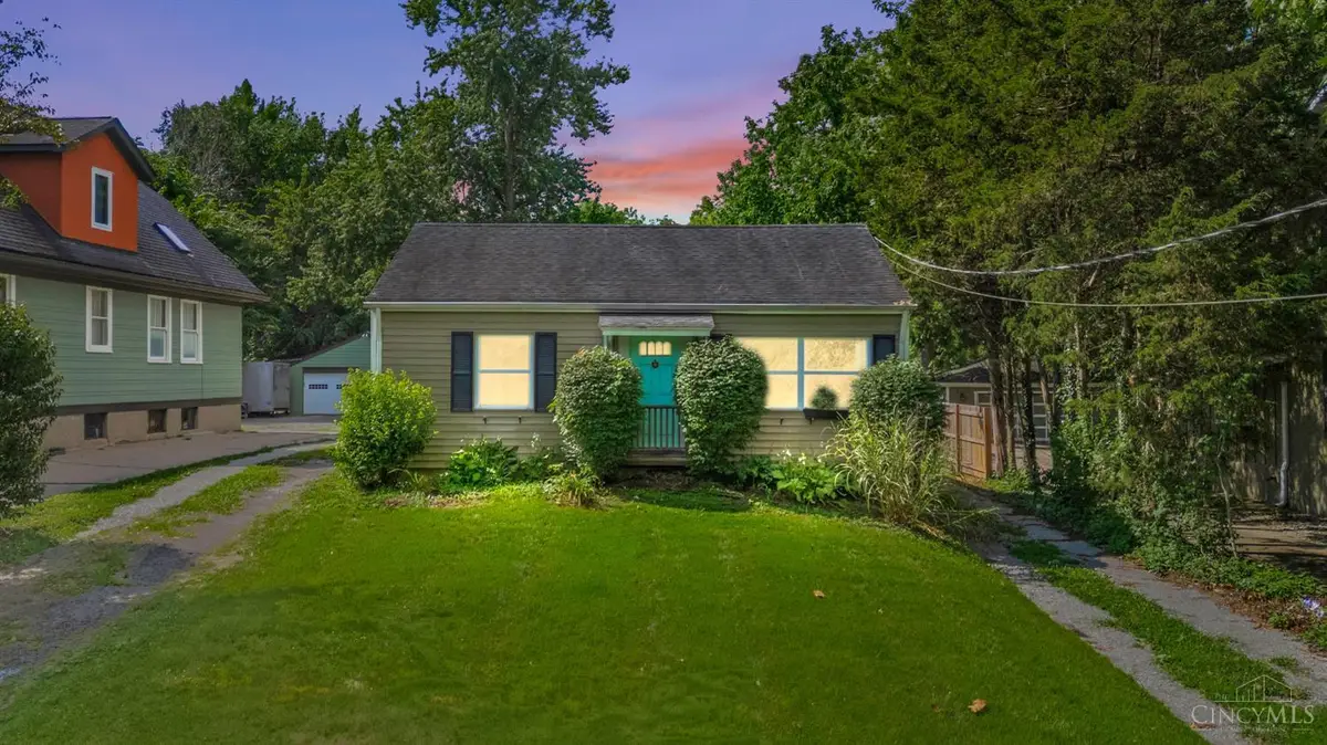 481 E Sharon Road, Glendale, OH 45246 - #1