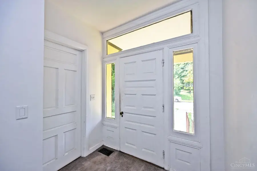 236 Loraine Avenue, Cincinnati, OH 45220 - #3