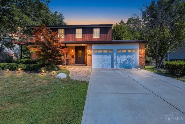 818 Clearfield, Springdale, OH 45240