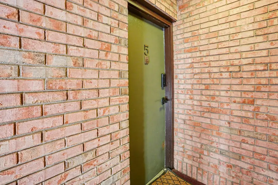 4908 Chalet Drive #405, Saint Bernard, OH 45217 - #3