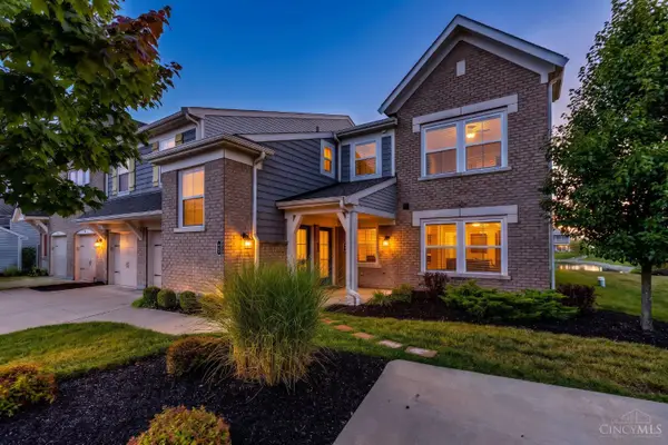 37 Old Pond Road, Springboro, OH 45066