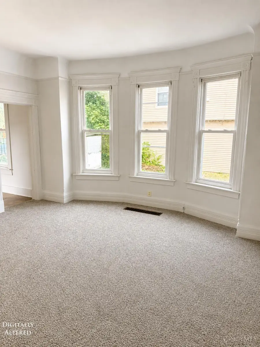 209 Walnut Street, Hamilton, OH 45011 - #3