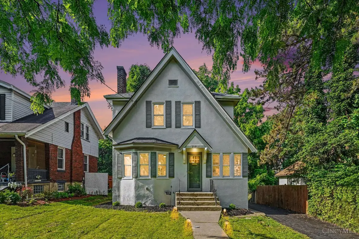 209 Wedgewood Avenue, Cincinnati, OH 45217 - #1