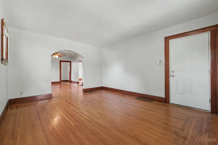 924 Chateau Avenue, Cincinnati, OH 45204 - #2