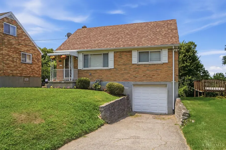 6327 Stover Avenue, Golf Manor, OH 45237 - #3