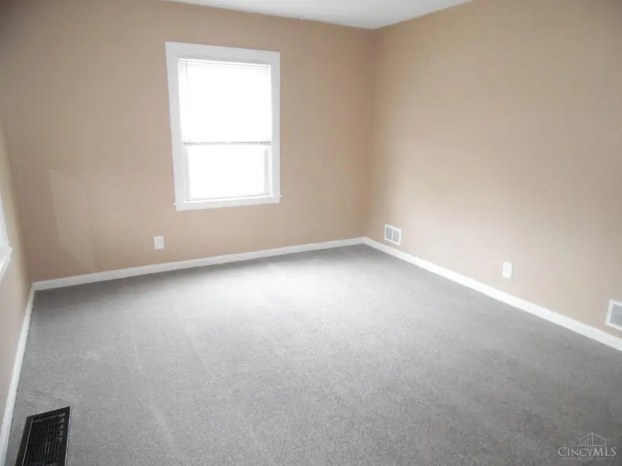 1029 Laurel Avenue, Hamilton, OH 45015 - #3