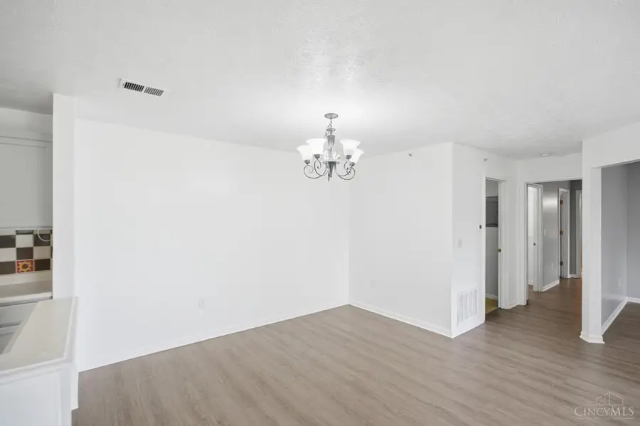 8171 Autumn Woods Lane #103, West Chester, OH 45069 - #3