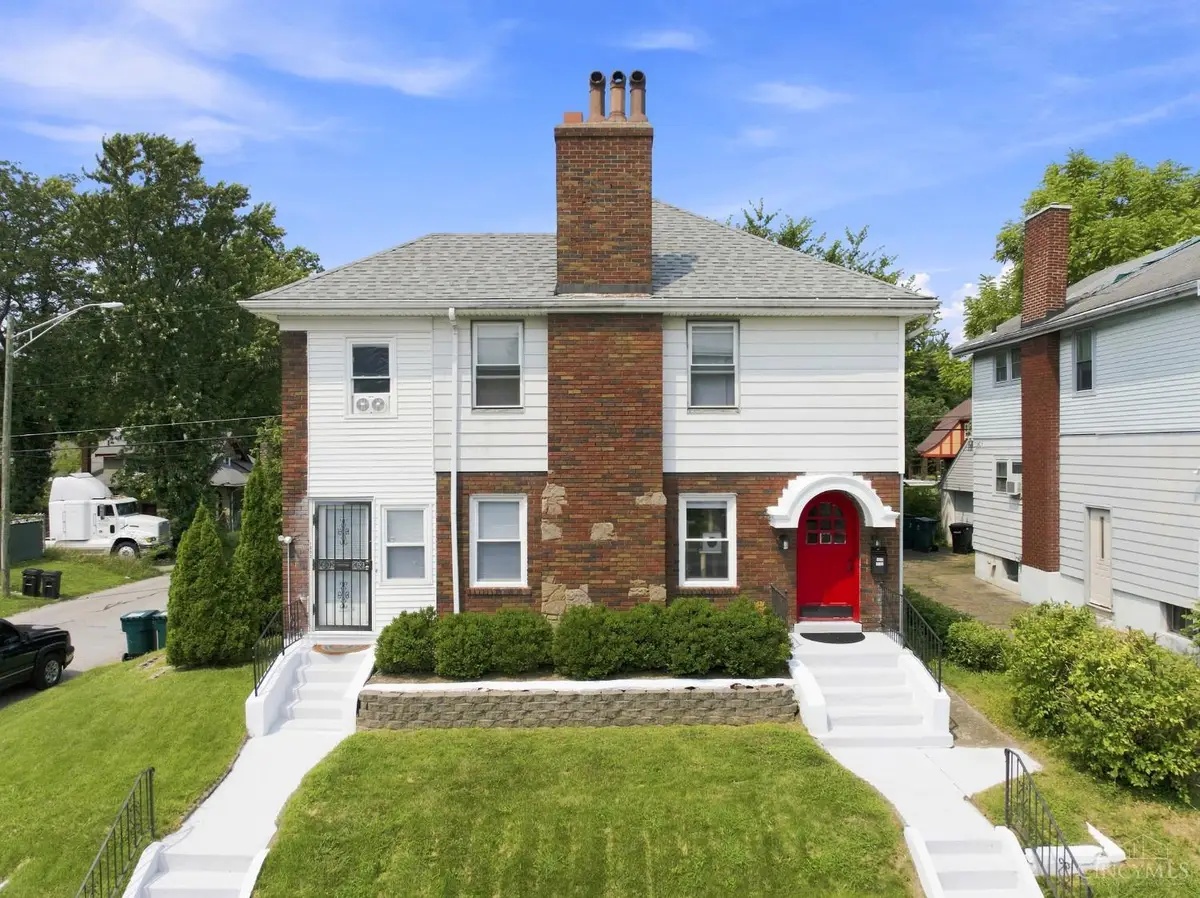 1802 Lawn Avenue, Cincinnati, OH 45237 - #1
