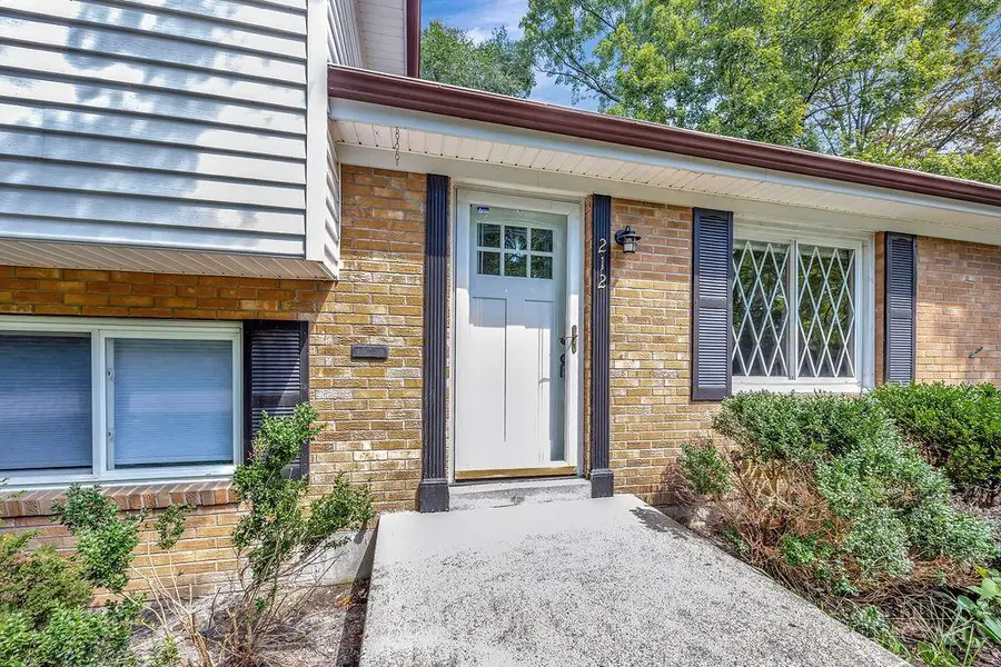 212 Vista Drive, Hamilton, OH 45011 - #3