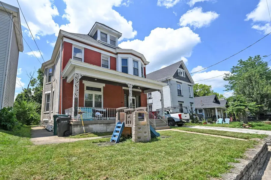 935 Woodlawn Avenue, Cincinnati, OH 45205 - #2