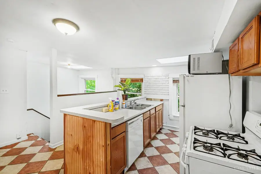 115 Parker Street, Cincinnati, OH 45219 - #3