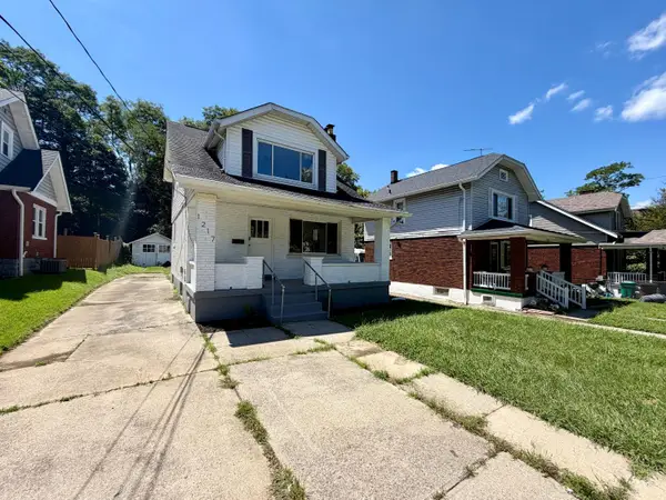 1217 Groesbeck Rd, Cincinnati, OH 45224