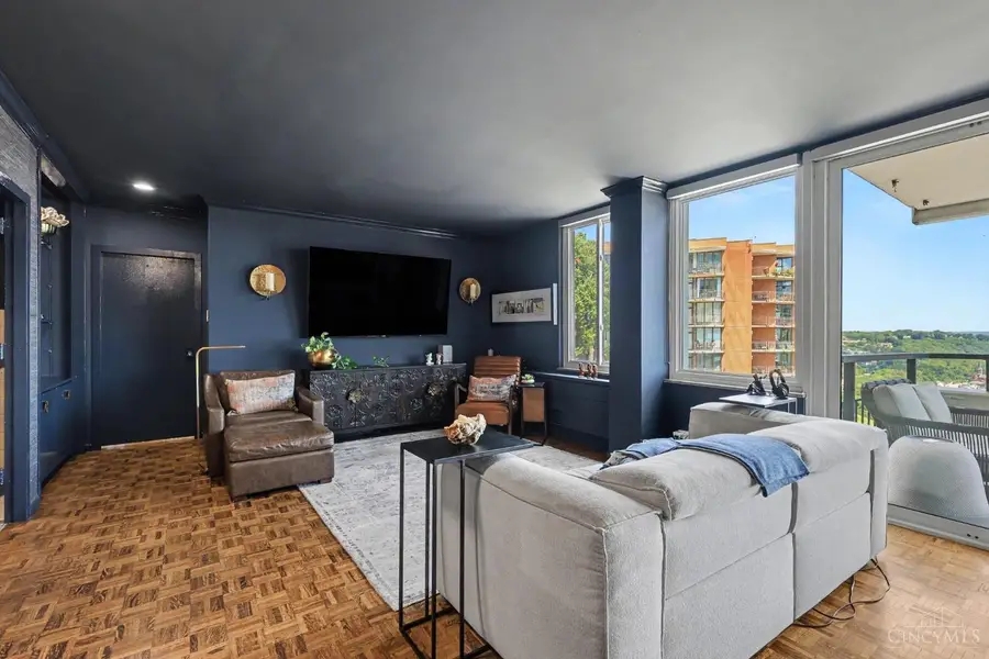 2401 Ingleside Avenue #5A, Cincinnati, OH 45206 - #3