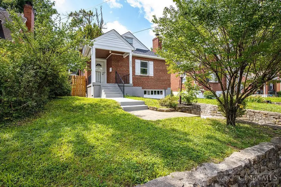2625 St Albans Avenue, Golf Manor, OH 45237 - #2