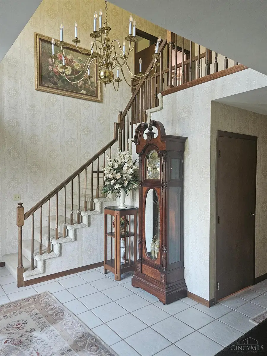 619 Shultz Drive, Hamilton, OH 45013 - #2