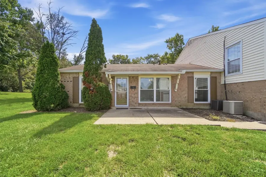 8 Sunnyside Drive, Fairfield, OH 45014 - #3