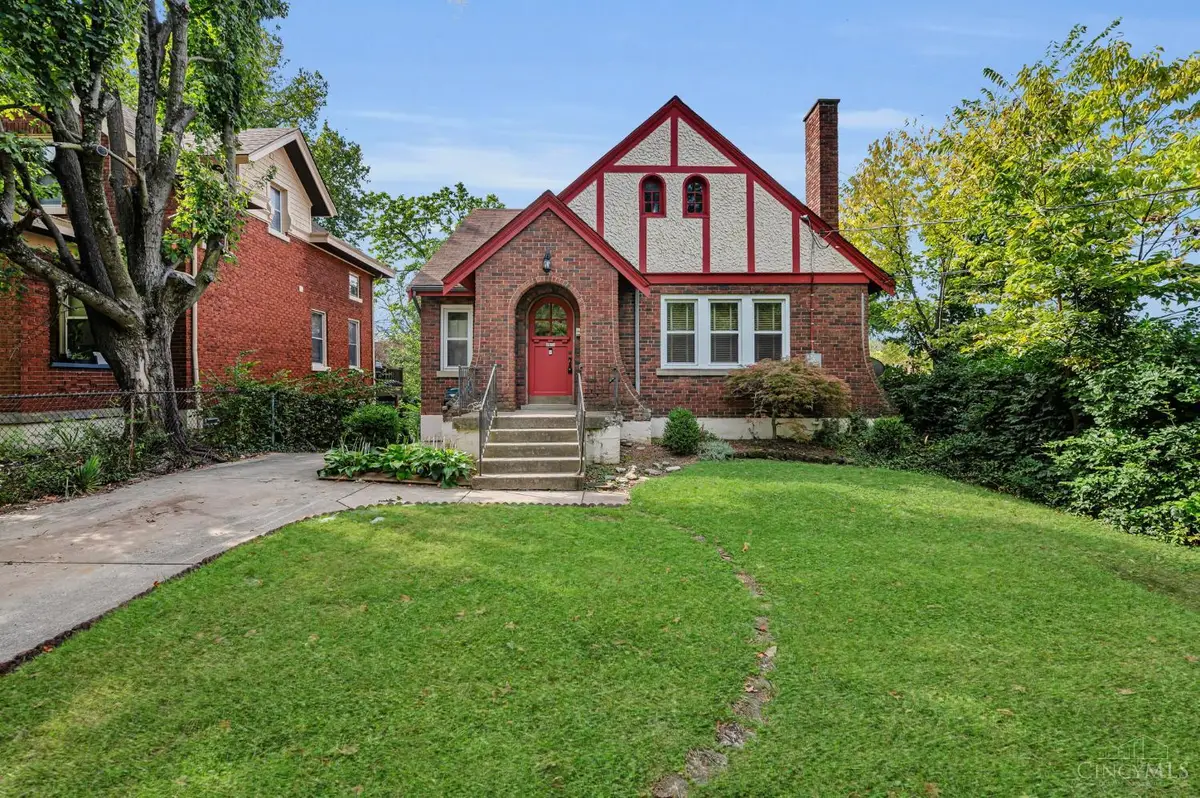 3011 Montclair Avenue, Cincinnati, OH 45211 - #1