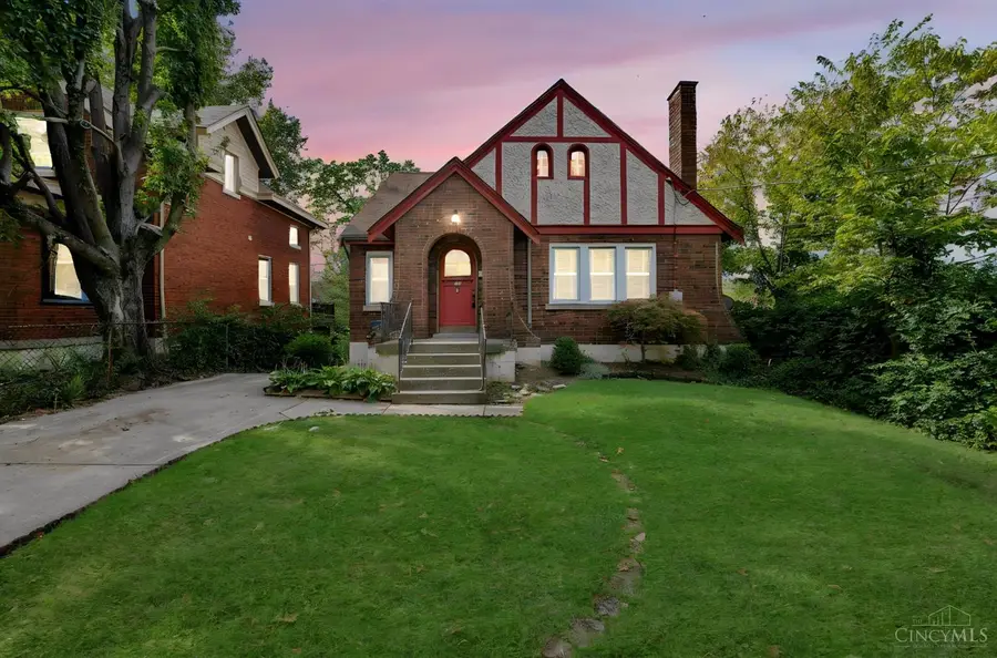 3011 Montclair Avenue, Cincinnati, OH 45211 - #2