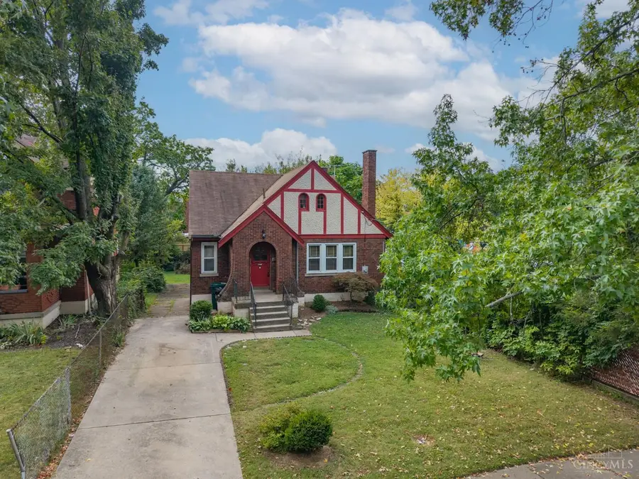 3011 Montclair Avenue, Cincinnati, OH 45211 - #3