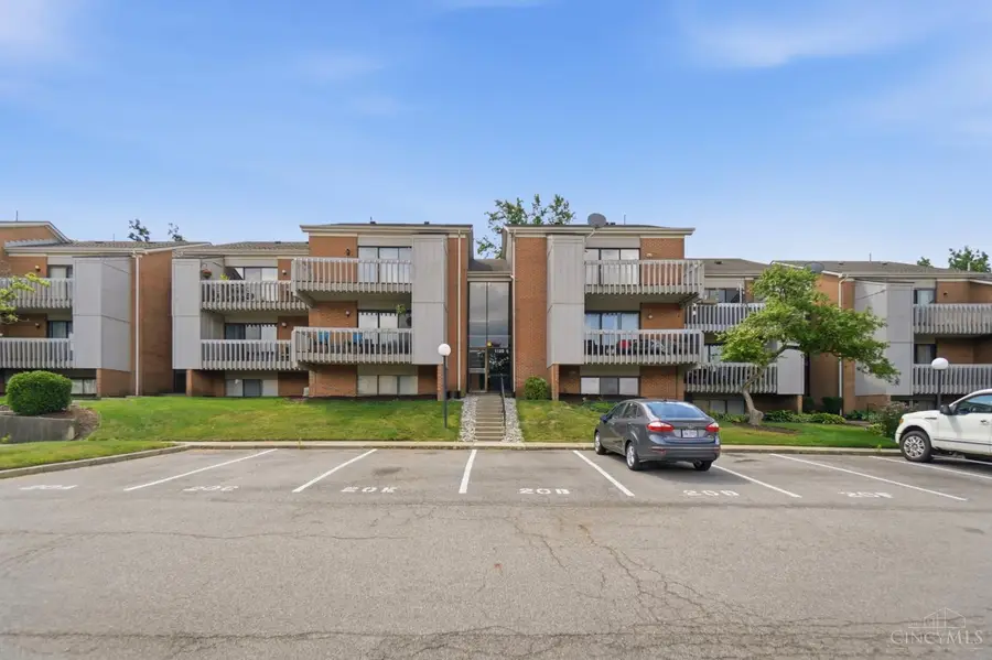 1120 Eagle Feather Circle #C, West Carrollton, OH 45449 - #2