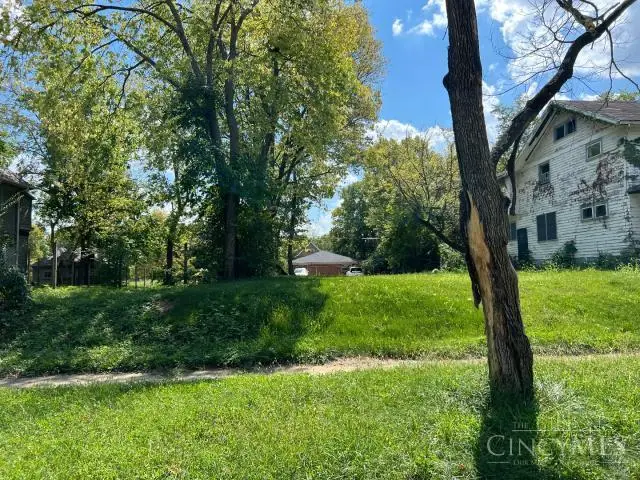 108 Cambridge Avenue, Dayton, OH 45406 - #2