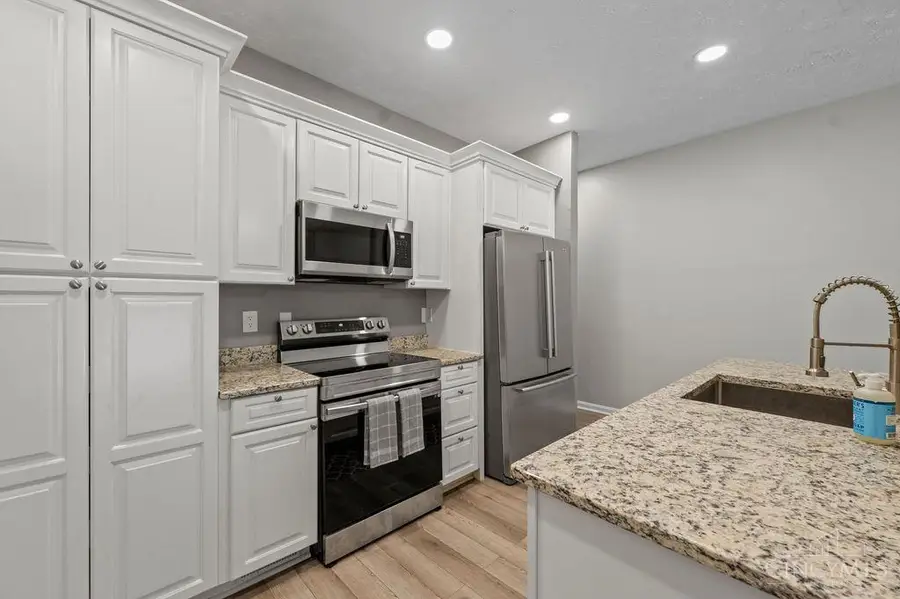 991 Paradrome Street #13, Cincinnati, OH 45202 - #3