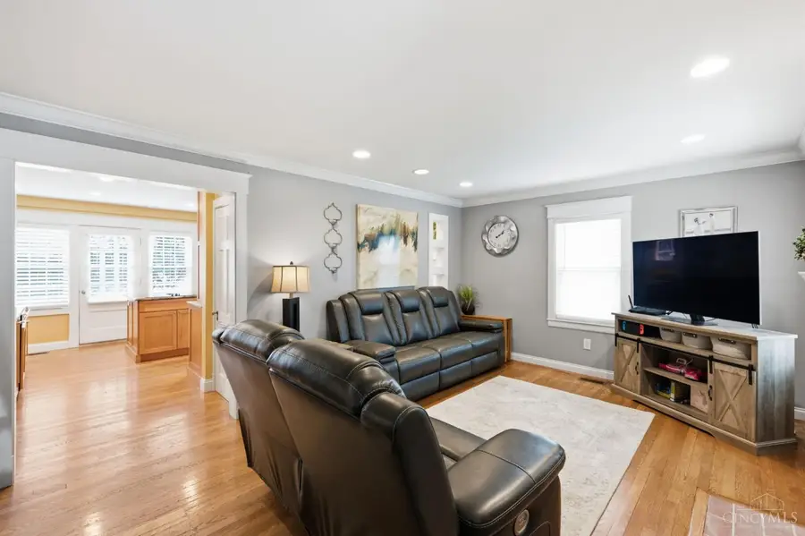 3307 Maplecrest Place, Cincinnati, OH 45209 - #3