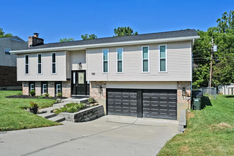 11931 Blackhawk Circle, Pleasant Run Farm, OH 45240 - #3