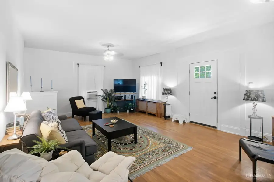 215 S Wayne Avenue, Lockland, OH 45215 - #2