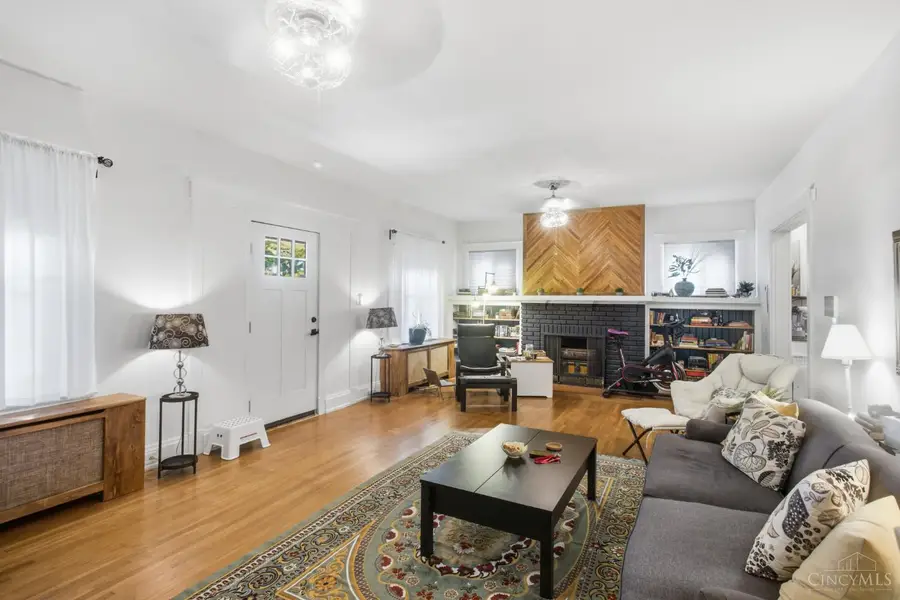 215 S Wayne Avenue, Lockland, OH 45215 - #3