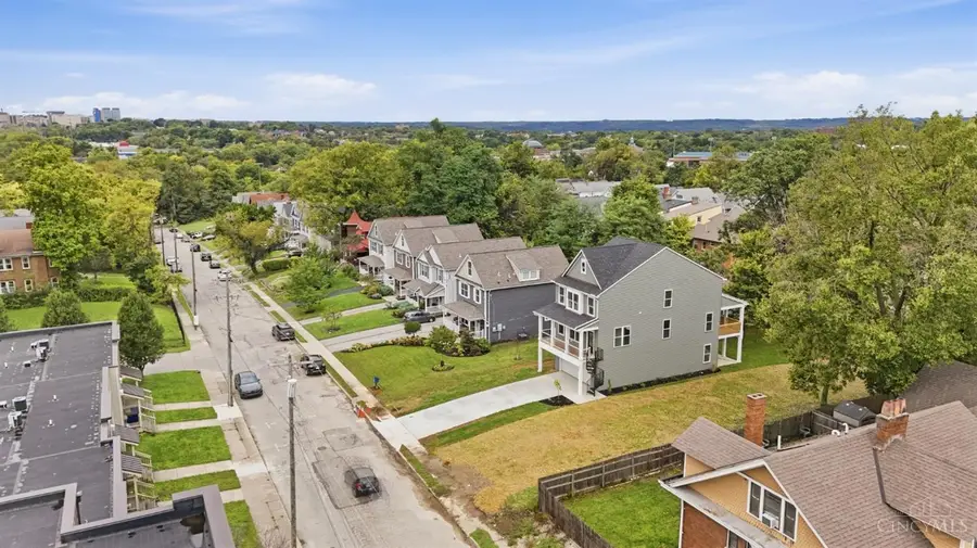 1572 St Leger Place, Cincinnati, OH 45207 - #3
