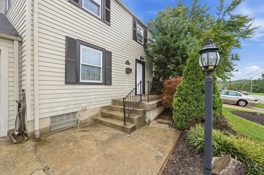 809 Eaton Avenue, Hamilton, OH 45013 - #3
