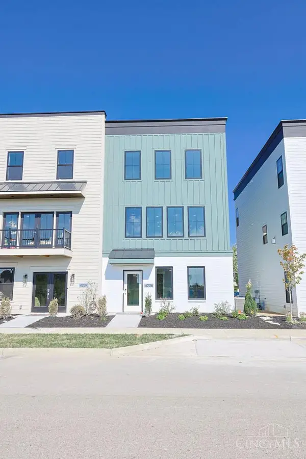 4236 Parkview Drive, Blue Ash, OH 45242