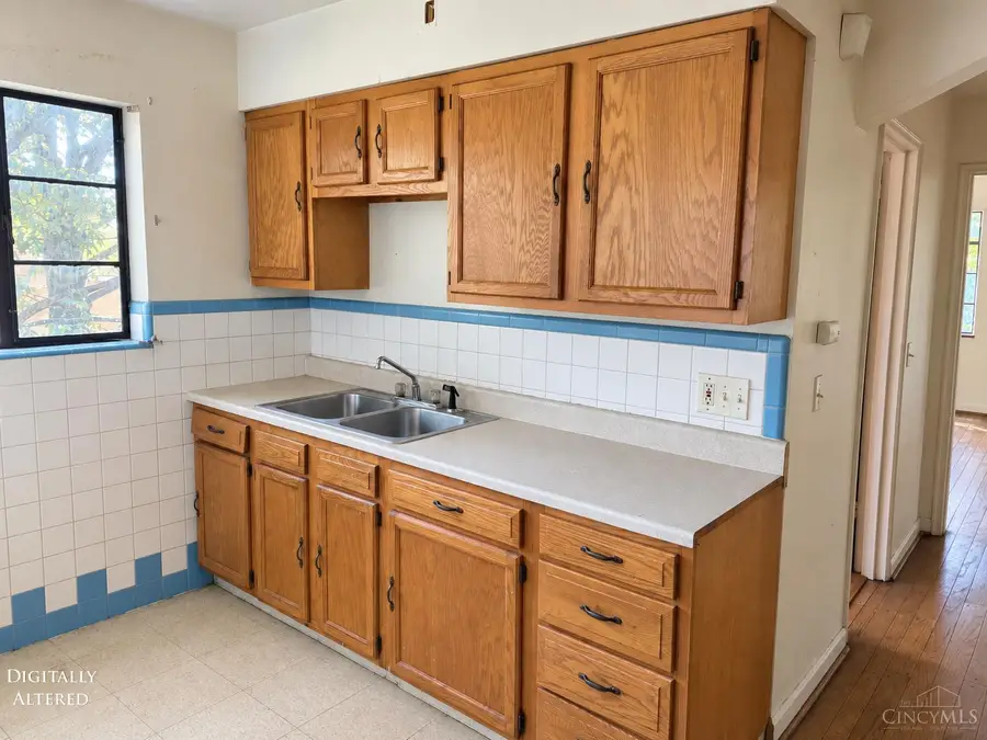 4419 Ridgeview Avenue, Cincinnati, OH 45238 - #3