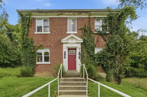 3065 Bracken Woods Lane, Cincinnati, OH 45211