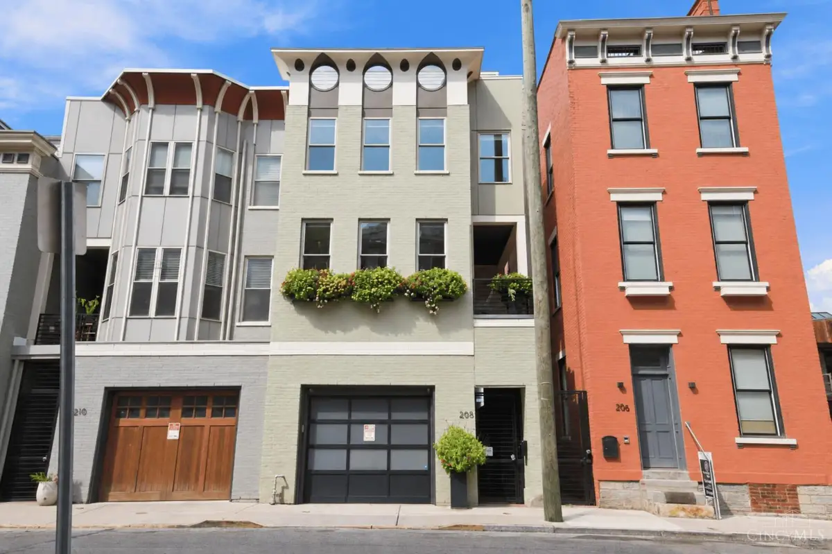 208 Wade Street, Cincinnati, OH 45202 - #1